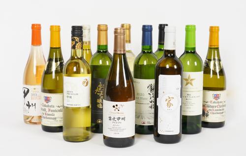 12 BOTTLES CHINESE AND JAPANESE WHITE WINE