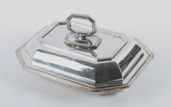 A SILVER OCTAGONAL ENTREE DISH AND COVER