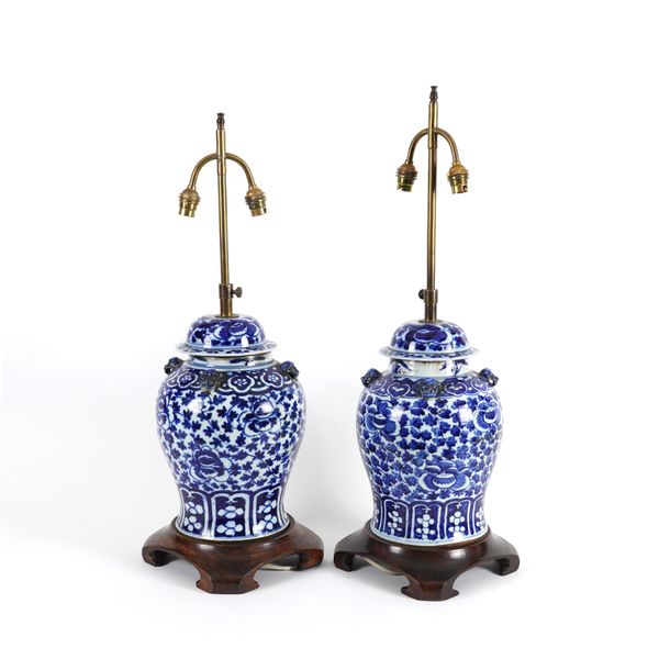 A PAIR OF CHINESE BLUE AND WHITE CERAMIC BALUSTER ‘GINGER JAR’ TABLE LAMPS (2)