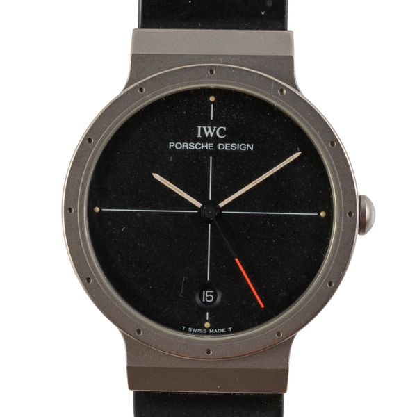 AN IWC PORSCHE DESIGN 3330 TITANIUM QUARTZ WATCH