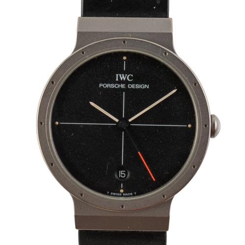 AN IWC PORSCHE DESIGN 3330 TITANIUM QUARTZ WATCH