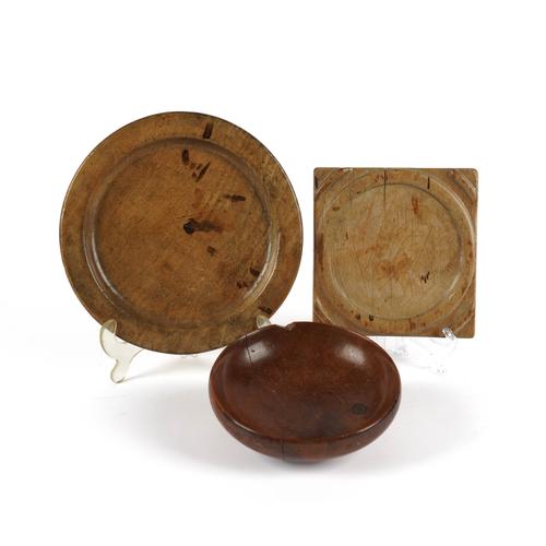 A TREEN YEW WOOD BOWL, A SYCAMORE PLATE AND PLATTER (3)