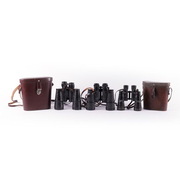 THREE PAIRS OF BINOCULARS INCLUDING BY CARL ZEISS AND TWO LEATHER CASES (5)