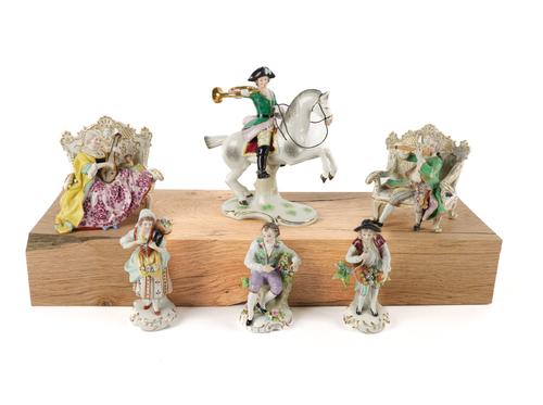 A GROUP OF SITZENDORF PORCELAIN FIGURES (6)