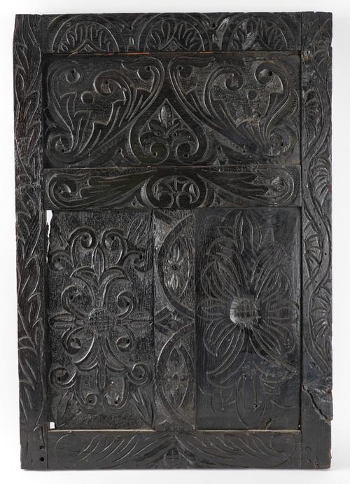 A GROUP OF FOUR OAK LOW RELIEF CARVED SIDE PORTRAIT PROFILES POSSIBLY DEPICTING THE FOUR APOSTLES (6)