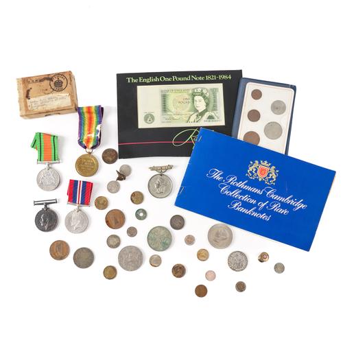 A COLLECTION OF MEDALS, BRITISH AND FOREIGN COINS (QTY)