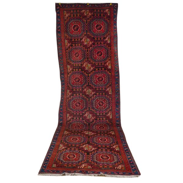 AN USHAK RUNNER, AFGHAN