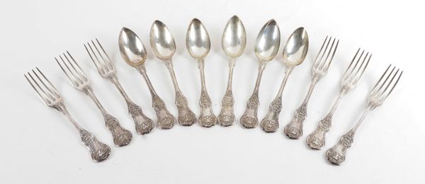 A GROUP OF FRENCH TABLE FLATWARE (12)