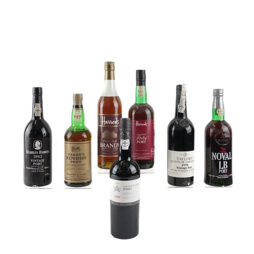 SIX BOTTLES OF PORT INCLUDING A BOTTLE OF TAYLOR’S QUINTA DE VARGELLAS 1978 VINTAGE PORT (7)
