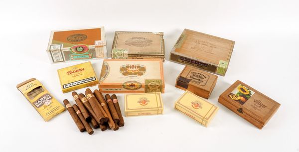 A COLLECTION OF CIGARS (QTY)