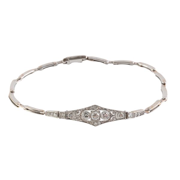 A DIAMOND SET BRACELET