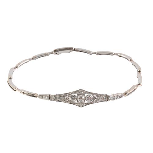 A DIAMOND SET BRACELET