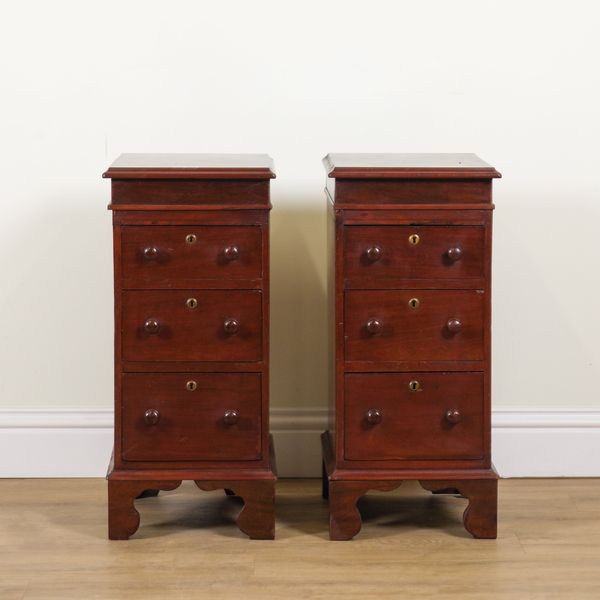 A PAIR OF MAHOGANY THREE DRAWER CHESTS (2)