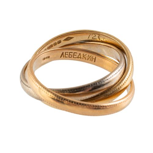 A RUSSIAN TRICOLOUR WEDDING BAND