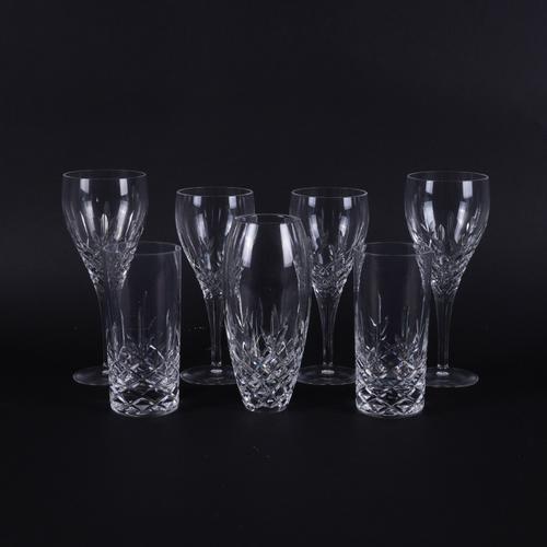 A GROUP OF ROYAL DOULTON 'DORCHESTER' PATTERN CRYSTAL (29)