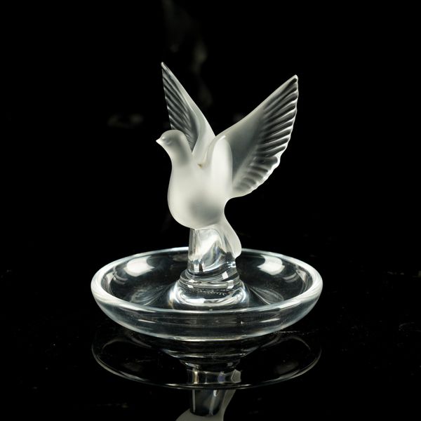 A LALIQUE CRYSTAL FROSTED AND CLEAR GLASS `THALIE' DOVE PIN/RING DISH