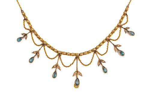 AN AQUAMARINE AND SEED PEARL FRINGE NECKLACE (2)