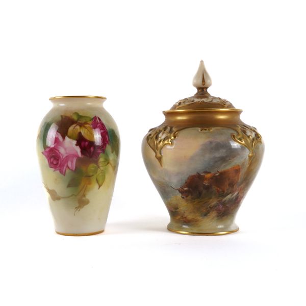 A ROYAL WORCESTER POT POURRI VASE AND COVER (3)