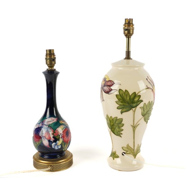 A MOORCROFT TABLE LAMP (2)
