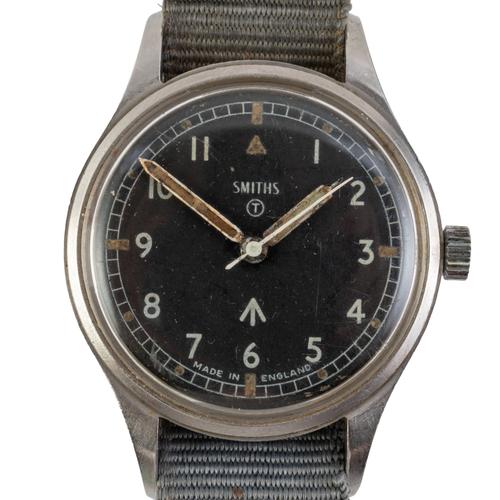 A SMITHS W10 MILITARY WATCH FROM 1970