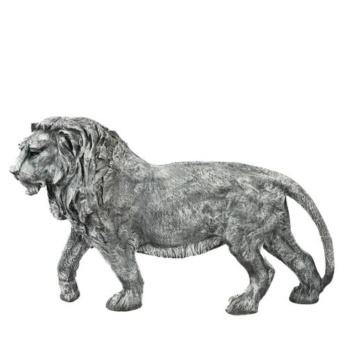 A COMPOSITION MODEL OF A STANDING LION