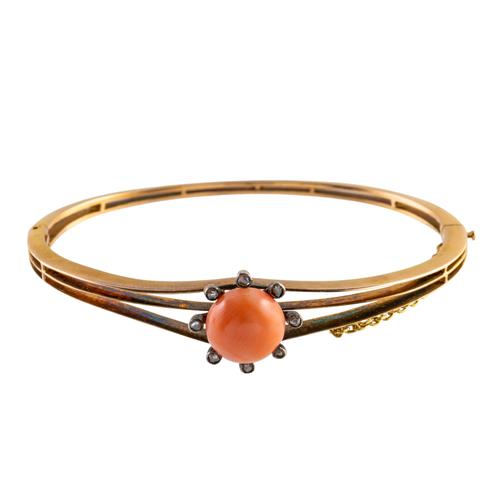 A CORAL AND DIAMOND GOLD HINGED BANGLE