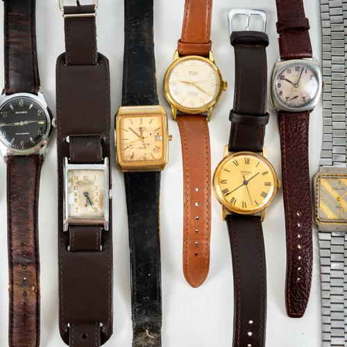 A GROUP OF TWENTY-FOUR MOSTLY WRISTWATCHES AND FURTHER ITEMS (QTY)