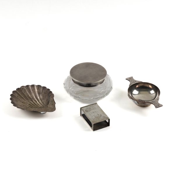 A GROUP OF SILVER (4)