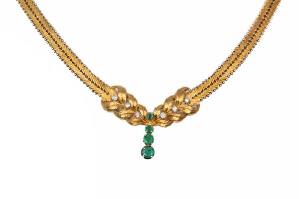 A EMERALD AND DIAMOND HEAVY COLLAR NECKLACE (2)