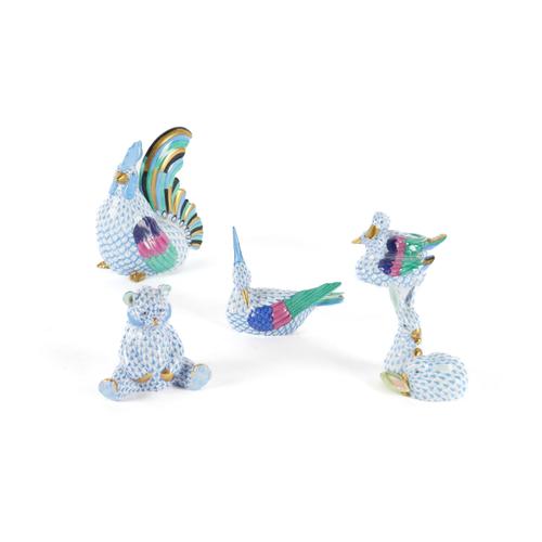 A GROUP OF HEREND BLUE FISHSCALE ANIMALS INCLUDING A LARGE COCKEREL (5)