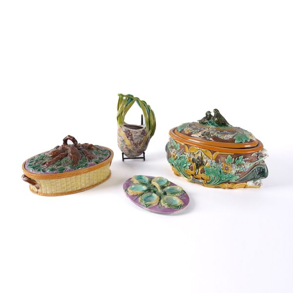 FOUR PIECES OF ENGLISH MAJOLICA (6)