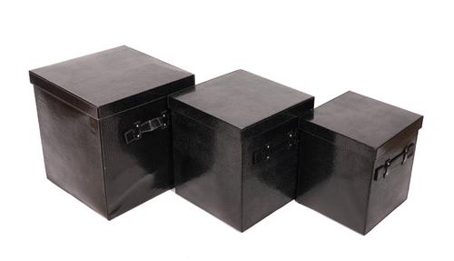 KATHARINE POOLEY: A TRIO OF PATENT LEATHER STACKING BOXES (3)