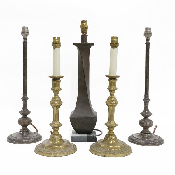 A PAIR OF 18TH CENTURY STYLE BRASS CANDLESTICK LAMPS, A PAIR OF SILVER PLATED LAMPS (5)