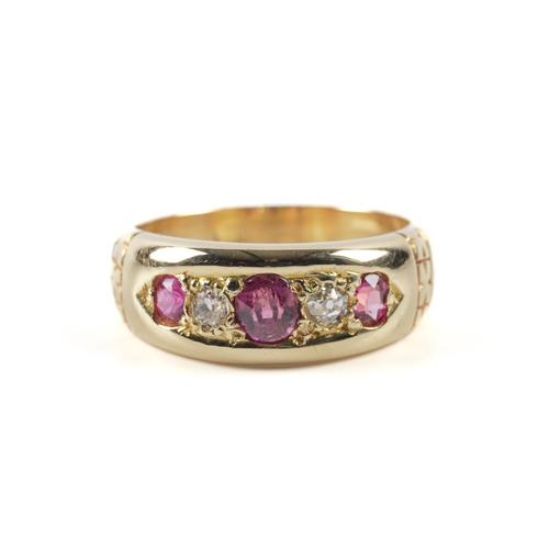A GOLD, PINK SAPPHIRE AND DIAMOND FIVE STONE RING