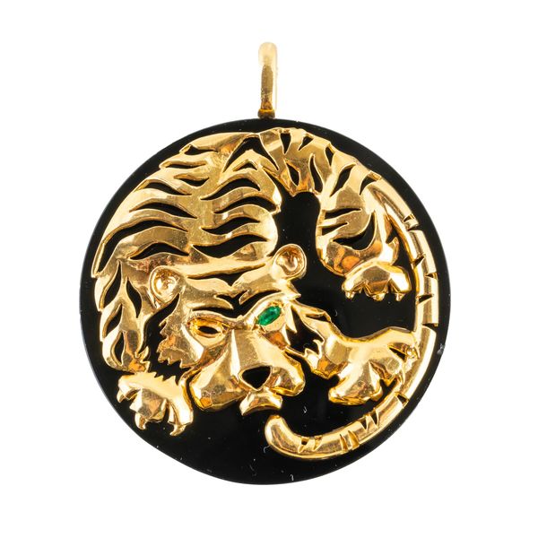 A KUTCHINSKY TIGER PENDANT