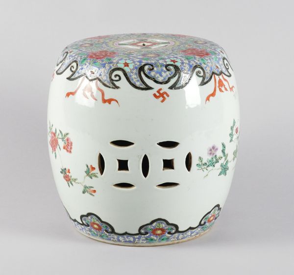 A CHINESE FAMILLE-ROSE MINIATURE GARDEN SEAT