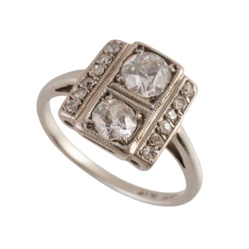 AN EARLY 20TH CENTURY DIAMOND RING (2)