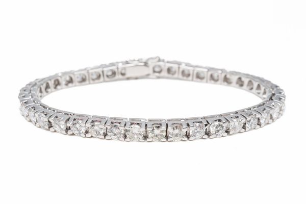 A DIAMOND LINE BRACELET (2)