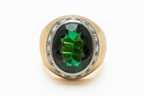 A TOURMALINE AND DIAMOND RING