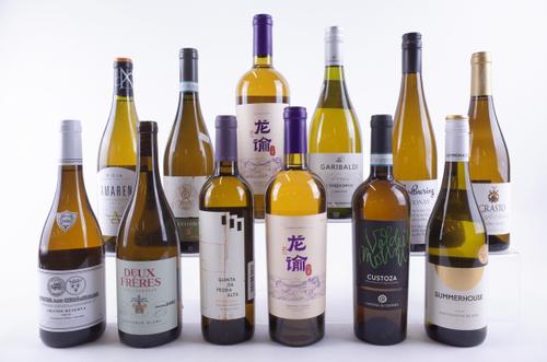 TWELVE BOTTLES VARIOUS WHITE WINE