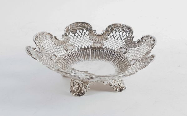 A VICTORIAN SILVER BONBON DISH