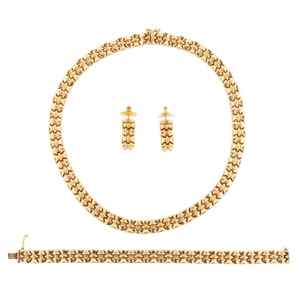 A 14CT GOLD FANCY LINK SUITE (4)