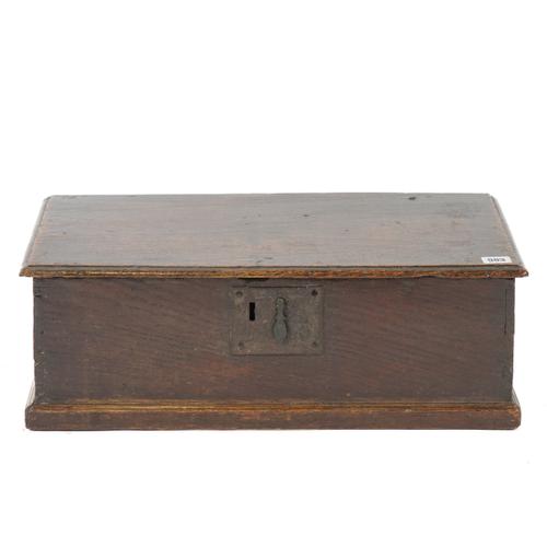 AN 18TH CENTURY OAK BIBLE BOX
