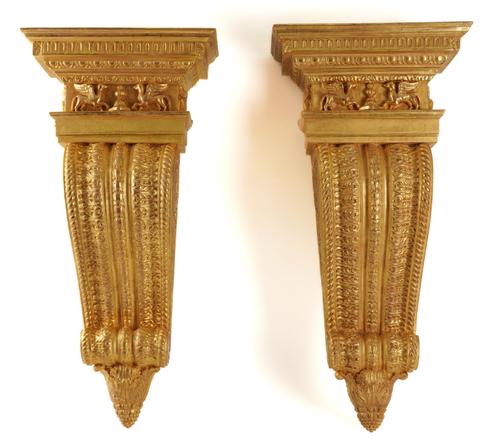 A SET OF FOUR GILTWOOD AND COMPOSITION WALL BRACKETS (4)