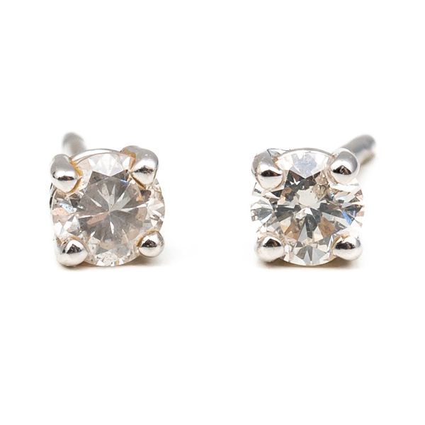 A PAIR OF DIAMOND SINGLE STONE EARSTUDS