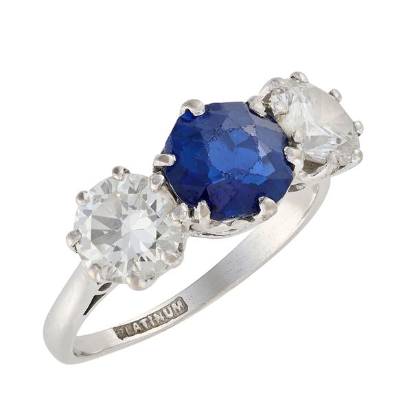 A VINTAGE SAPPHIRE AND DIAMOND THREE STONE RING