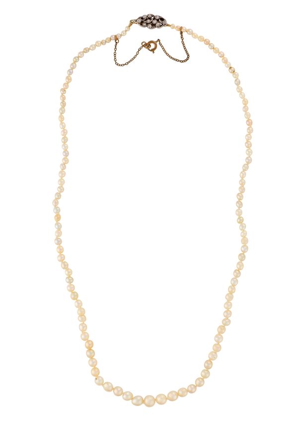 A NATURAL SALTWATER PEARL NECKLACE