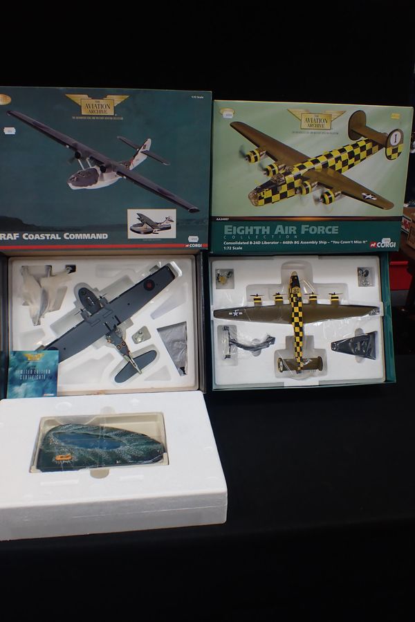 CORGI 'THE AVIATION ARCHIVE' No.AA36103 RAF COASTAL COMMAND PBY CATALINA MkIVA (WITH DINGHY RESCUE DIORAMA)