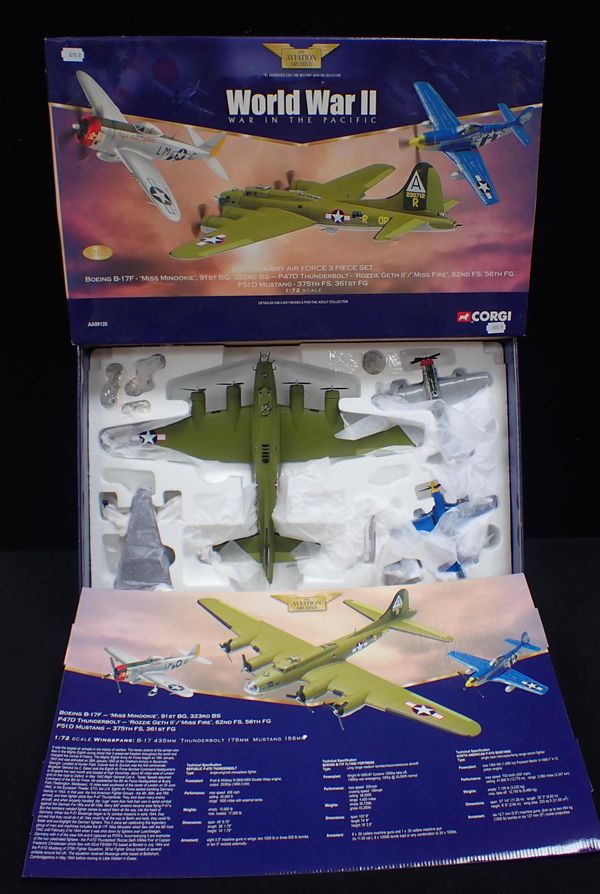 CORGI 'THE AVIATION ARCHIVE' No.AA99126 EIGHTH ARMY AIR FORCE 3 PIECE SET