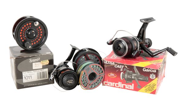 AN ABU GARCIA ULTRACAST CARDINAL SPINNING REEL